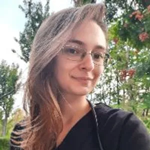Fotografia de profil a Dr. Hoară Maria Cristina