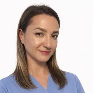 Fotografia de profil a Dr. Monica Simion