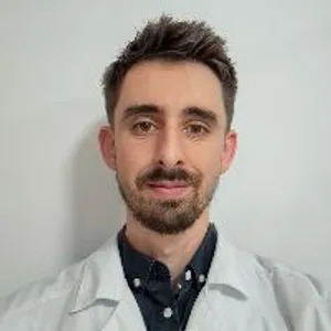 Fotografia de profil a Dr. Francisc-Alex Onofrei
