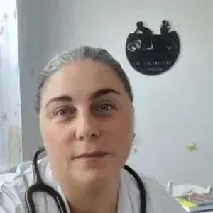 Fotografia de profil a Dr. Cristina Munteanu