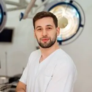 Fotografia de profil a Dr. Liviu Hîțu