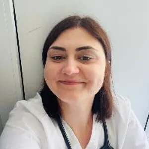 Fotografia de profil a Dr. Andreea Popica